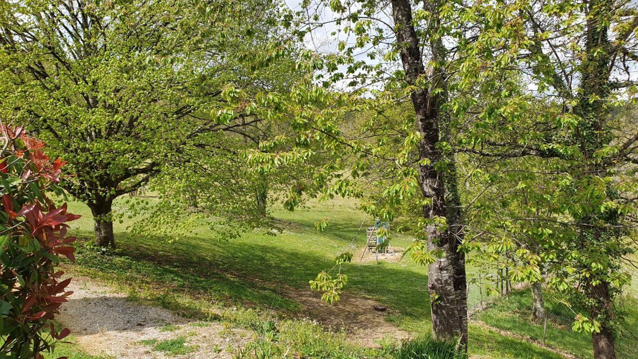 ホテル Domaine Du Cardou Puy-lʼÉvêque エクステリア 写真