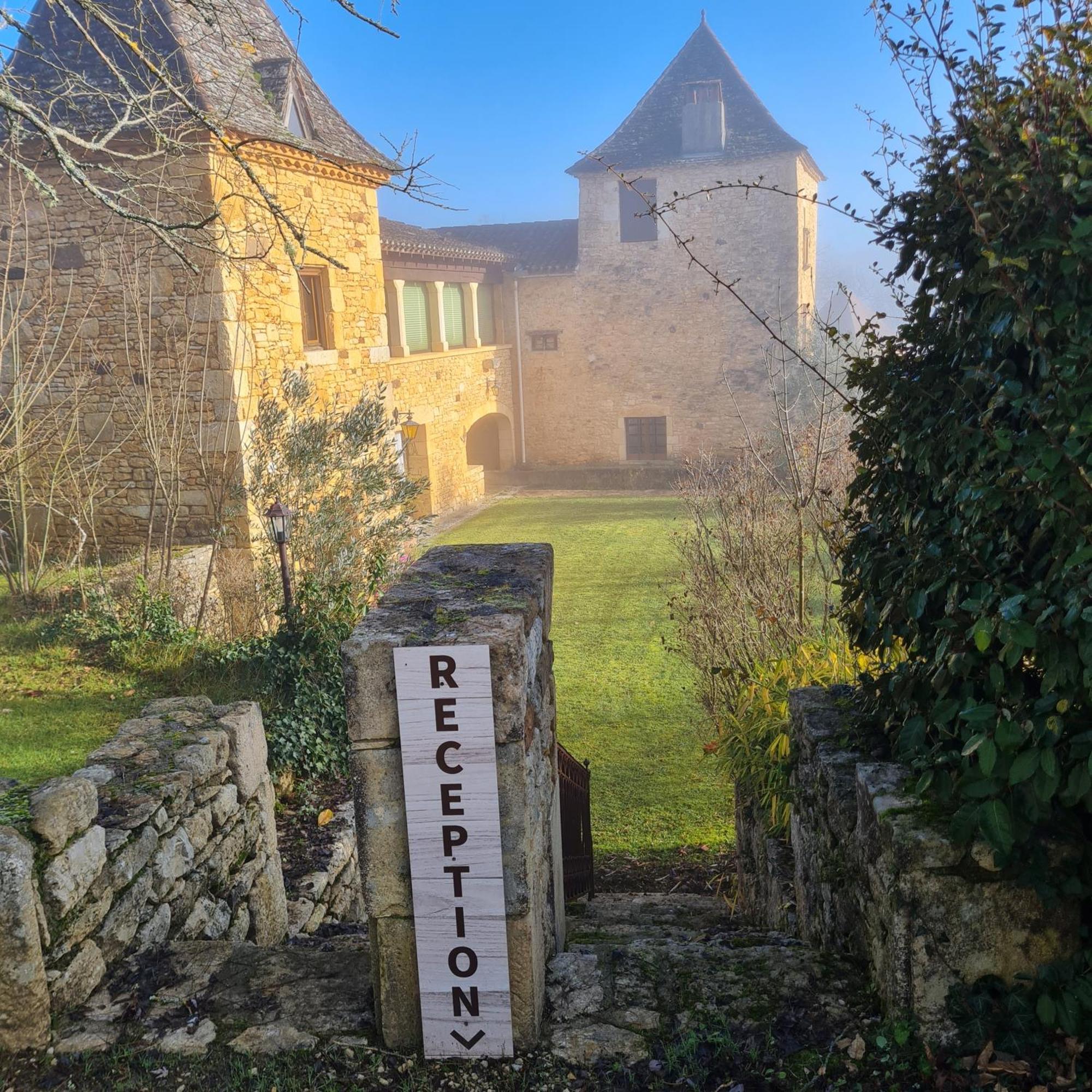 ホテル Domaine Du Cardou Puy-lʼÉvêque エクステリア 写真